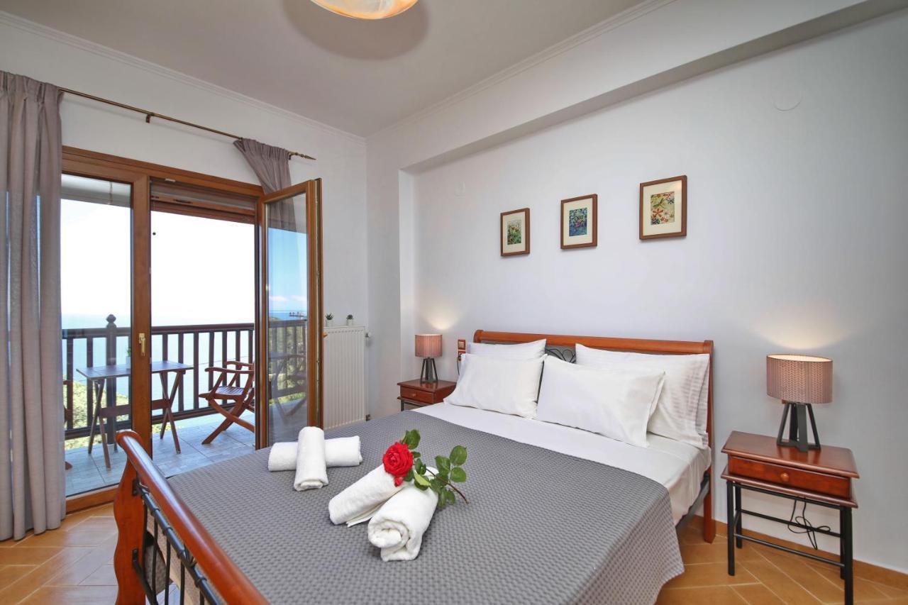 Villa Margini, Aegean Views , Pool Villa, Skopelos Экстерьер фото