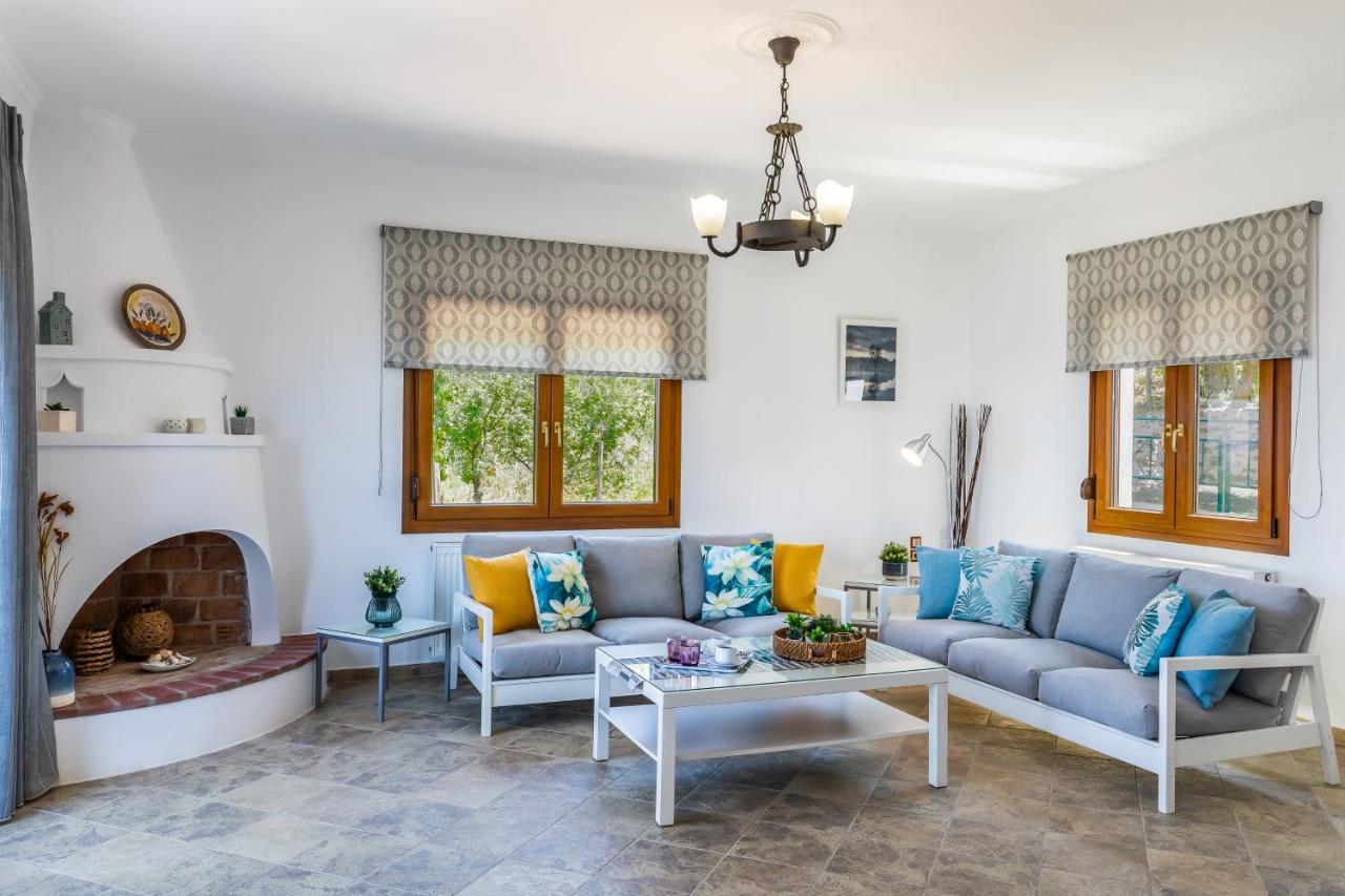 Villa Margini, Aegean Views , Pool Villa, Skopelos Экстерьер фото