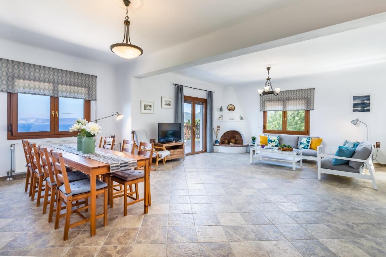 Villa Margini, Aegean Views , Pool Villa, Skopelos Экстерьер фото