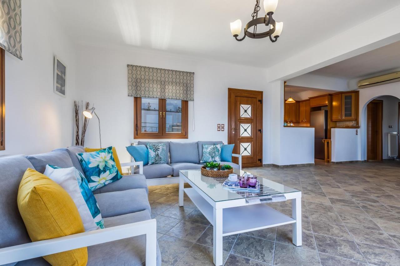 Villa Margini, Aegean Views , Pool Villa, Skopelos Экстерьер фото